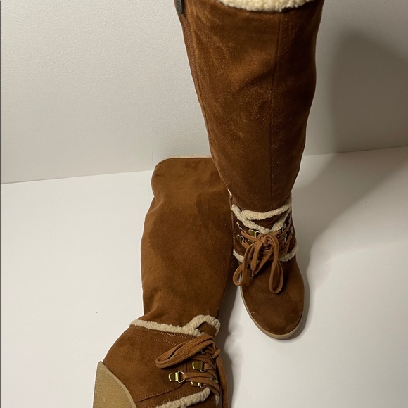 Snow Bunny Knee High Boots with Shearling - Picture 4 of 4